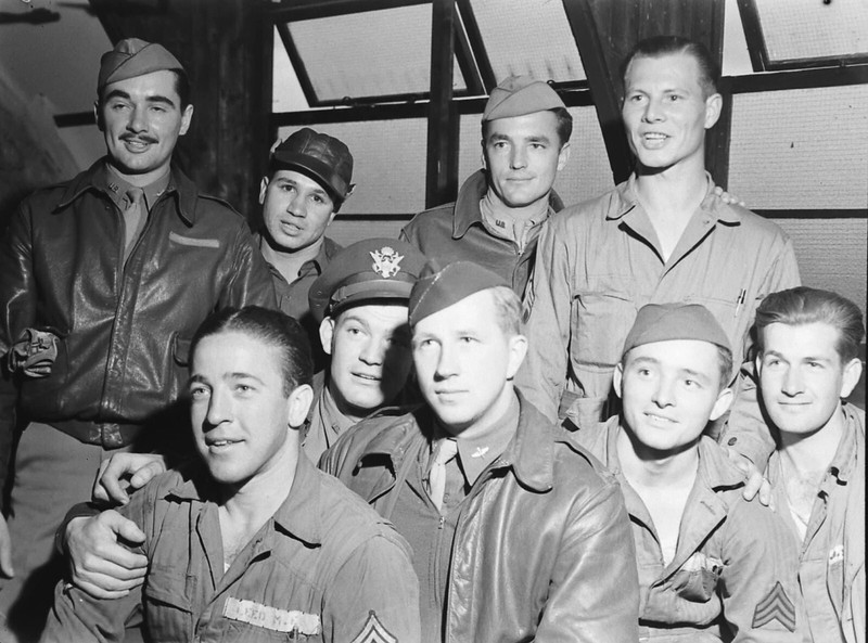 WW2 WWII Photo World War Two / USAAF 8th Air Force Crew England 1942 RAF