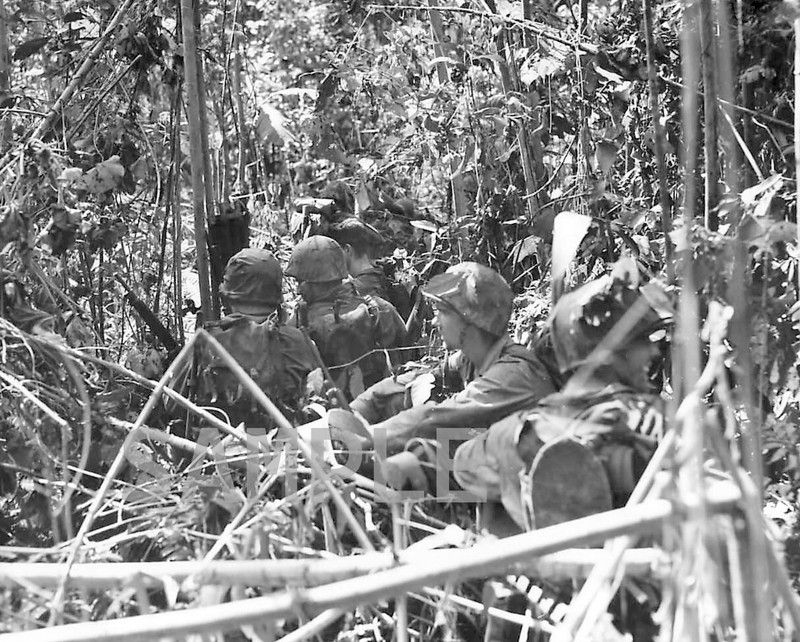 Marines move toward Japanese Airfield World War II WW2 WWII 8×10 Photo 112c