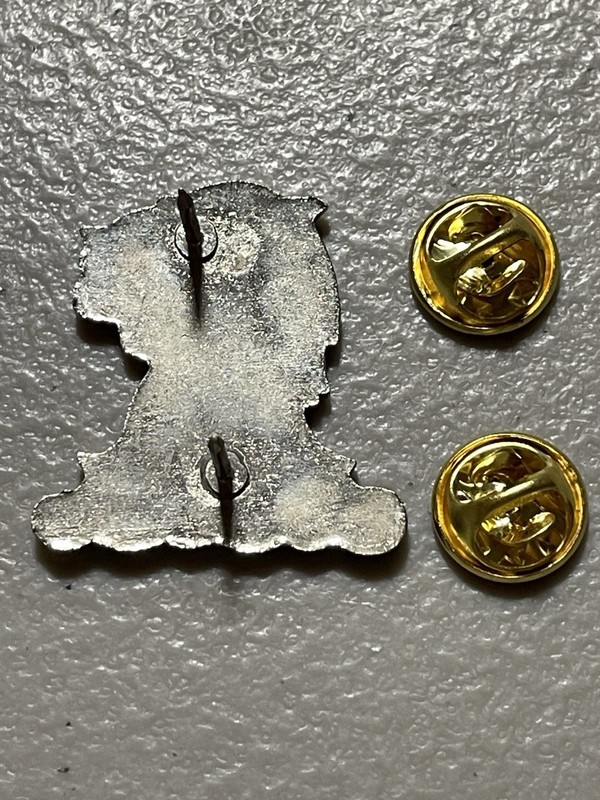 US Army 11th Engineer Battalion Unit Crest Insignia Right Facing Pin #070725-12 gallery