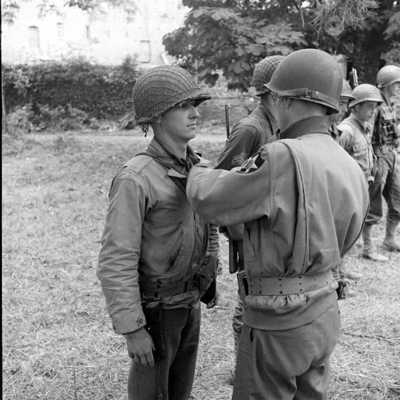 WW2 WWII Photo US Soldier Receiving Decoration 2nd Infantry World War Two / 1808