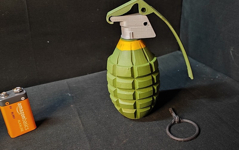 Inert WWII MK2 Pineapple Grenade Replica 1:1 Prop Training cosplay gallery