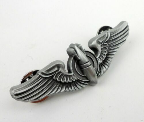 WWII US Military Bombardier Badge Pin Army Air Force Pilot Wings gallery