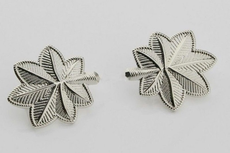 Pair Of WW2 US Army Lieutenant Colonel Epaulette Device Metal Pin Badge – US182
