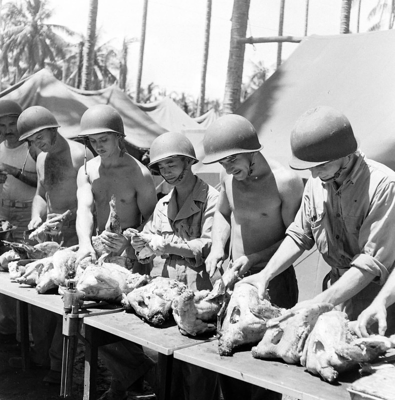 WW2 WWII Photo World War Two / US Soldiers Christmas On Guadalcanal 1942