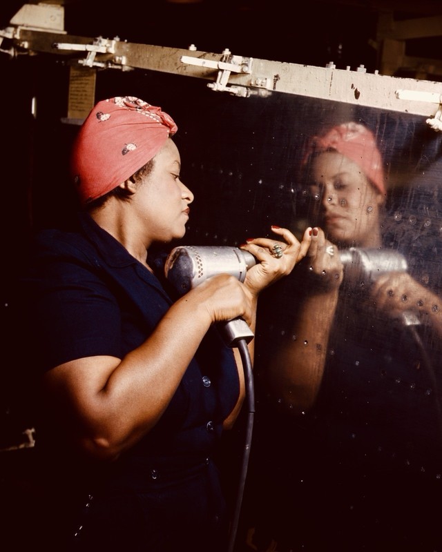 1943 WWII The Real Rosie the Riveter 8×10 Color Photo Print