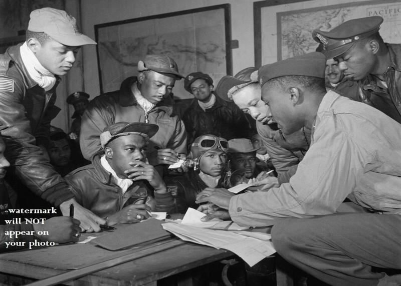 Tuskegee Airmen Group PHOTO 332nd Black Pilots, World War 2 WW2 Army Air Force