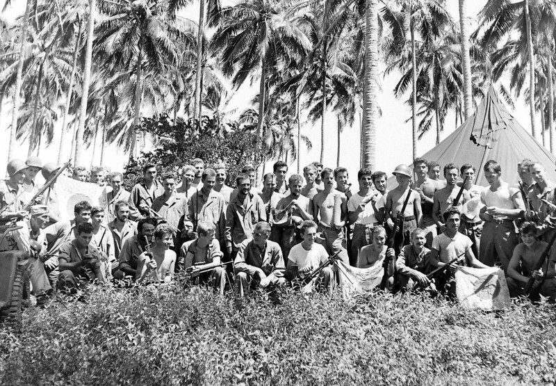 WW2 WWII Photo World War Two / US Marine Raiders Souvenirs Guadalcanal 1942 USMC