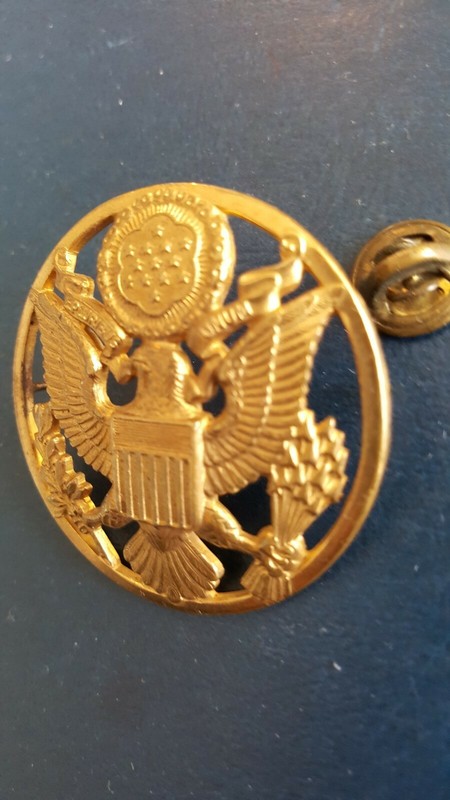 US ARMY WWII UNIFORM GOLD EAGLE IN CIRCLE PIN INSIGNIA 1-7/8 to 2" gallery