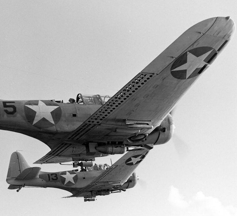 WW2 WWII Photo From Battle of Midway 1942 World War Two US Navy / US079