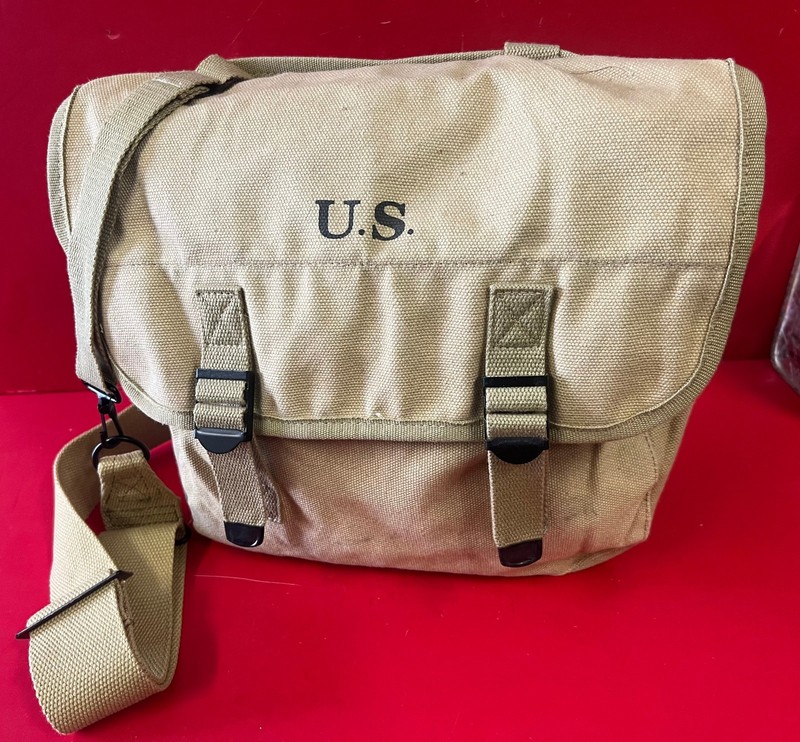 US MODEL M-1936 KHAKI MUSETTE BAG W/SHOULDER STRAP