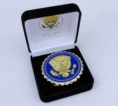 US PRESIDENTIAL SERVICE PRESIDENT IDENTIFICATION METAL BADGE PIN COLLECTIBLES