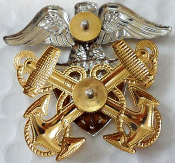 WW2 US United States Navy Officers Large Hat Metal Badge Pin Insignia – US118 gallery