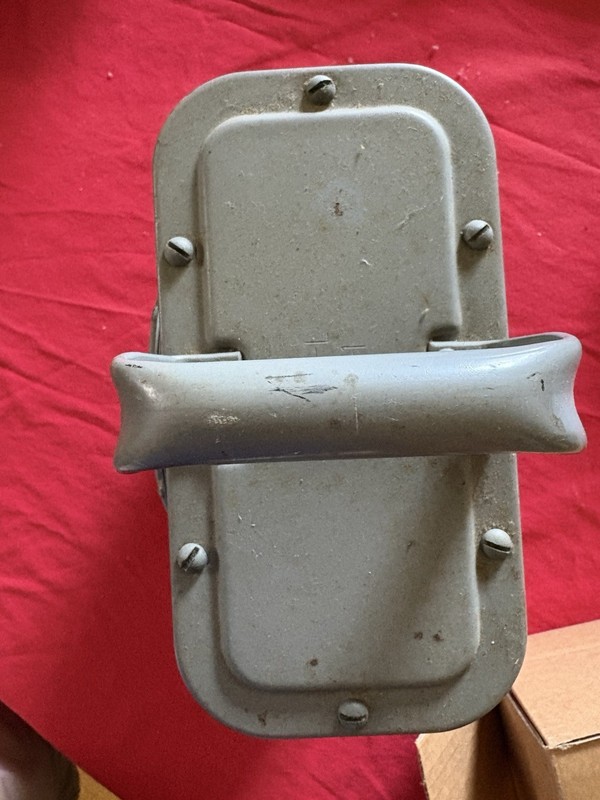 WWII U.S. Navy Battle Lantern 5293-L-5 TYPE J-I DELTA ELECTRIC USA gallery
