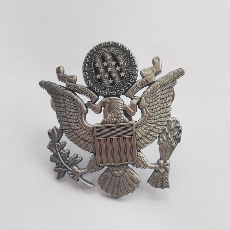 WWII US Military Cap Badge insignia Dark Silver Color