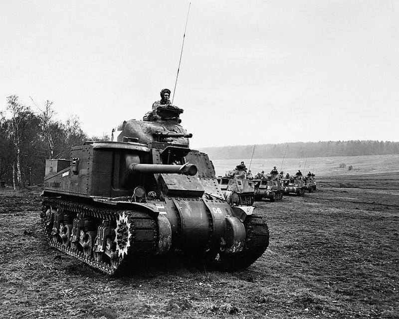 AMERICAN TANKS IN ENGLAND WWII 1942 8x10 GLOSSY PHOTO PRINT