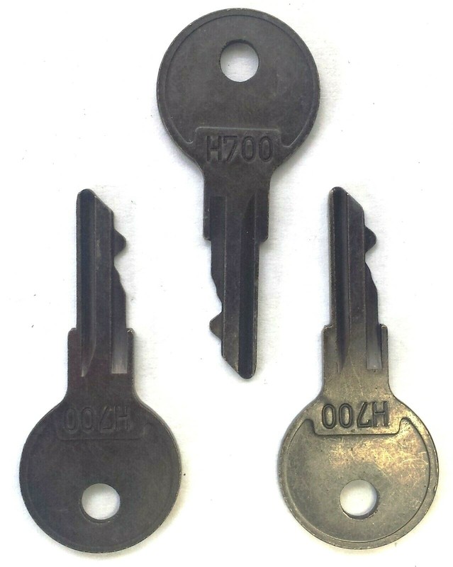 WWII Dodge willys MB ford GPW ✅ (qt3 A2518) 3 Keys for Ign Glove & Tool Box H700 gallery