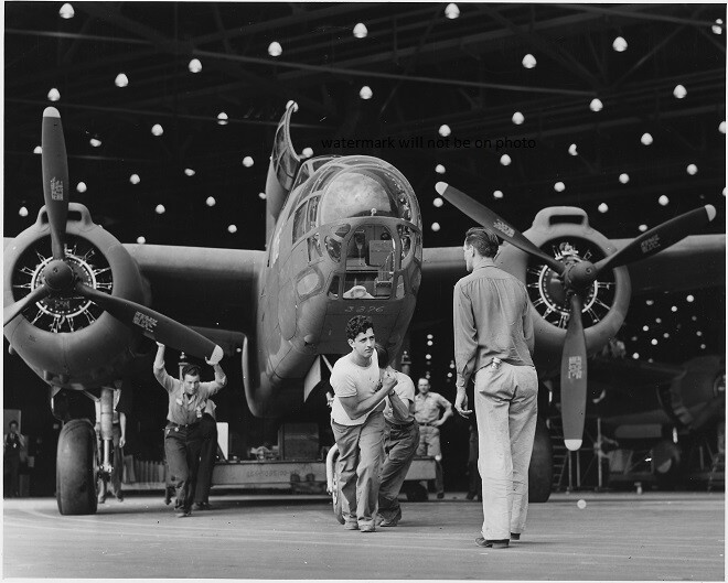 Douglas A-20 Attack Bomber leaves assembly Long Beach 8×10 WWII WW2 Photo 96