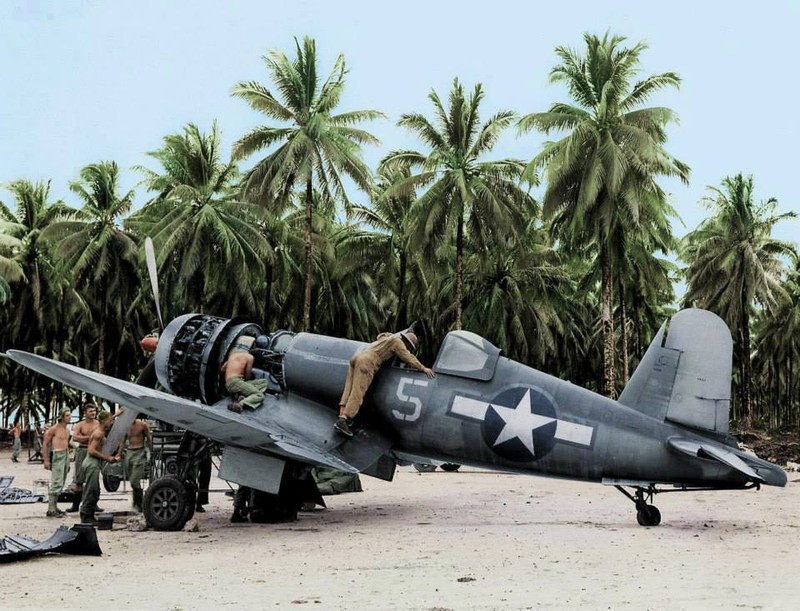 COLORWWII Photo F4U Corsair VF-17 Nissan Island 1944 WW2 World War Two / 5123