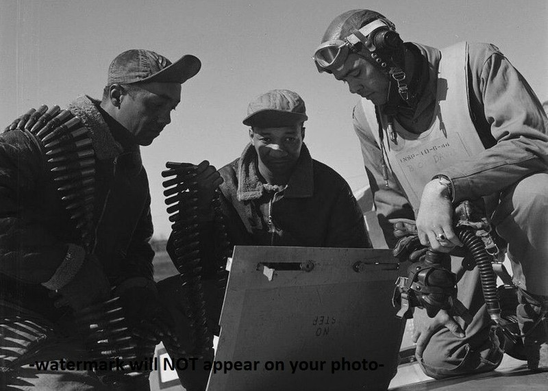 Tuskegee Airmen Load Ammo PHOTO World War 2 WW2 1945 Italy Black Pilots