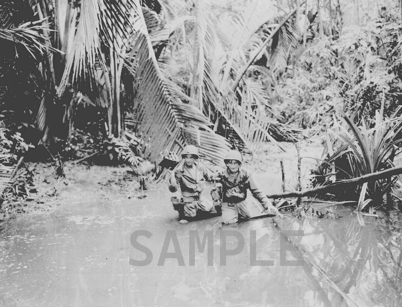 US Signal Corps in New Guinea 8″x 10″ World War II WW2 Photo Picture #39