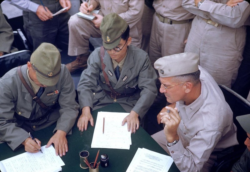 WW2 WWII Photo World War Two / Japanese Surrender of Wake Island September 1945