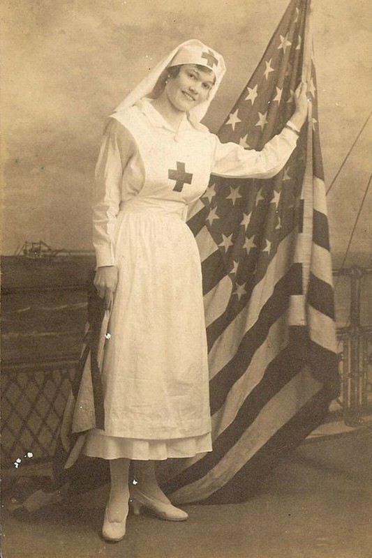 Red Cross uniforms – posted in WOMEN’S SERVICES WW2 Photo Glossy 4*6 in Y021