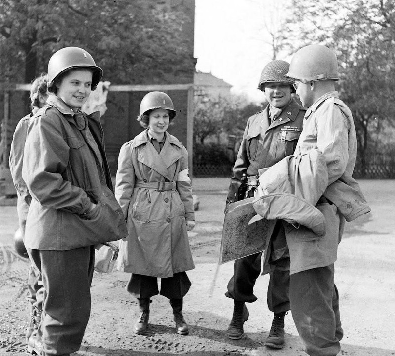WWII Photo US Army Nurses Concentration Camp Penig WW2 B&W World War Two/ 1370
