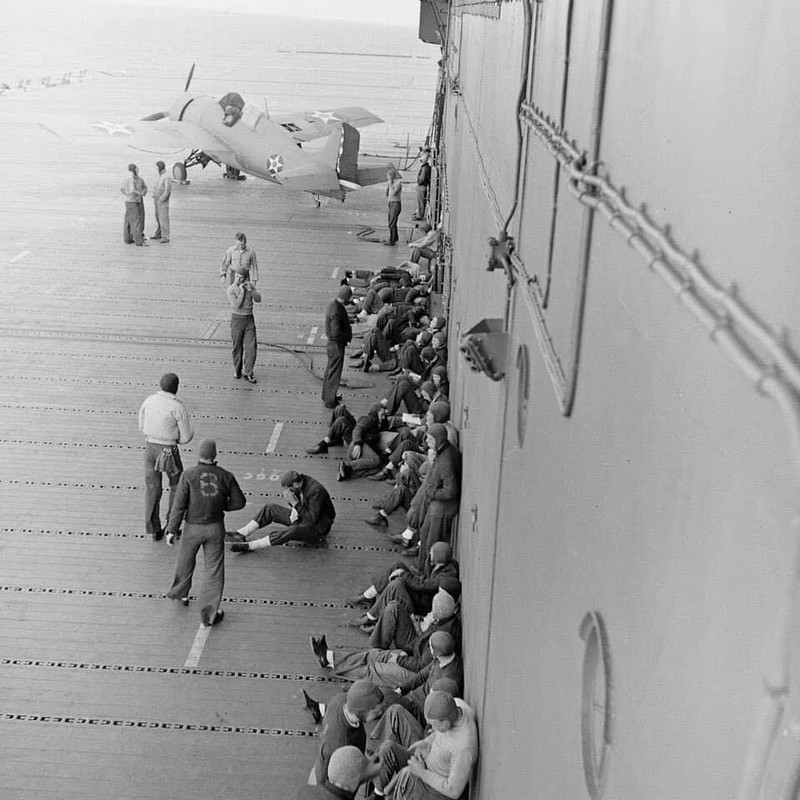 WW2 WWII Photo World War Two / US Navy Aircraft Carriers in Action April 1942