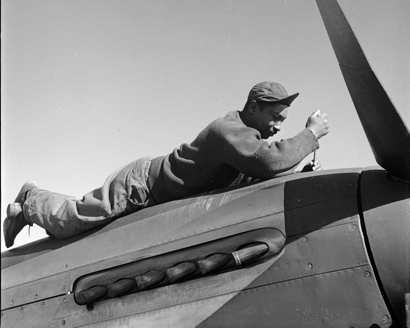 Tuskegee Airmen Crew Chief Ramitelli Italy 1945 8×10 World War II WW2 Photo