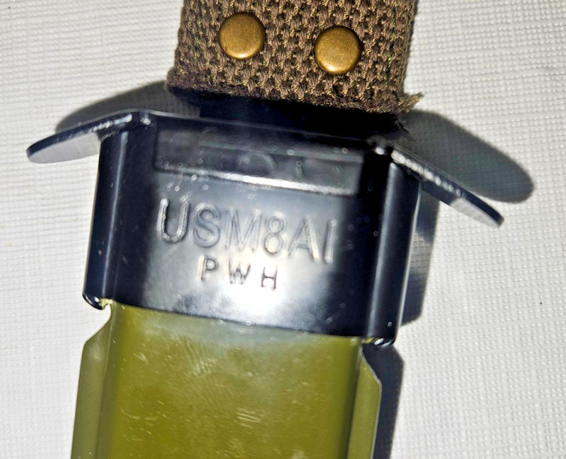 U.S. WWII Fighting Knife with Scabbard USMA8AI PWH gallery