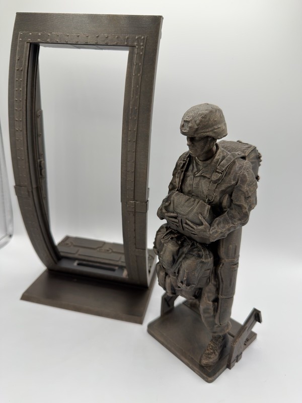 3D Printed US PARATROOPER Statue Exiting An Aircraft Door Airborne gallery