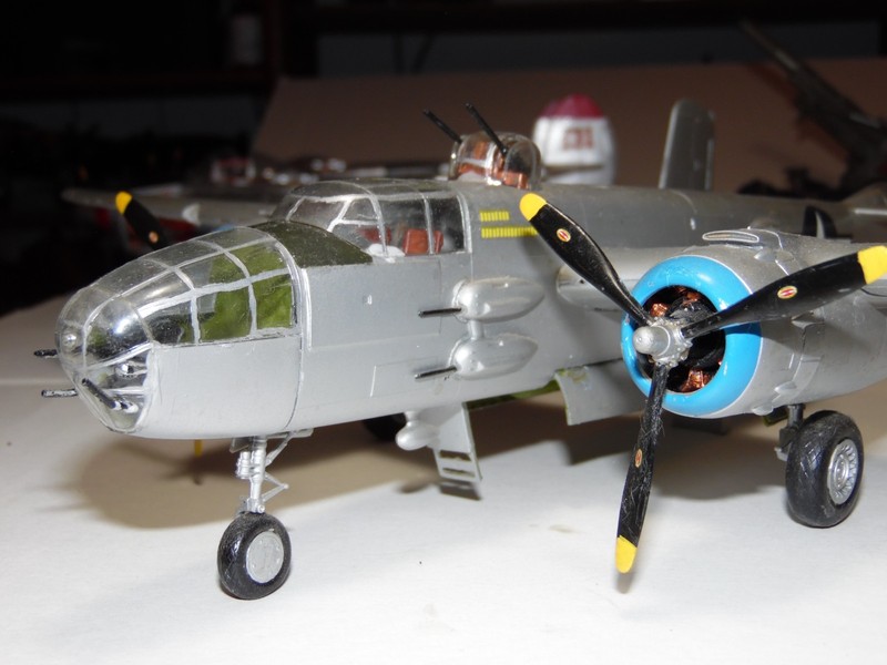 1:48 WW-II B-25 MITCHELL TACTICAL BOMBER AIR CRAFT/PRO BUILT gallery