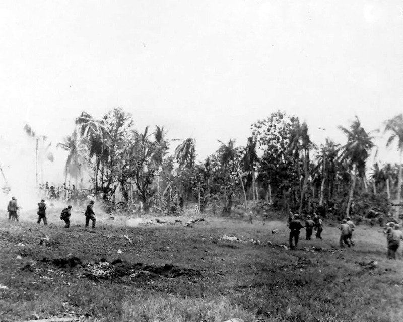 Marines flush out Japanese Guam World War II WWII WW2 8×10 Photo 795c