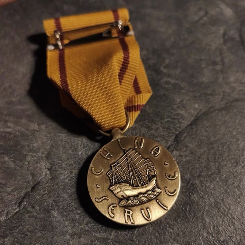 Classic U.S. Army for China Service Medal Retro Metal Badge Replica gallery