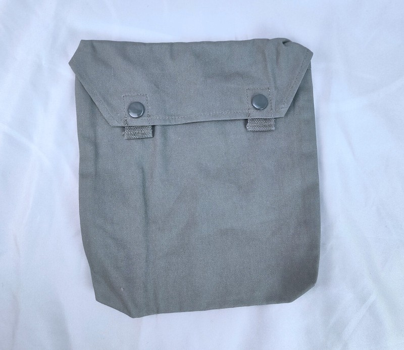 WWII WW2 GERMANY PARATROOPER HANDBAG WEHRMACHT MASK BAG