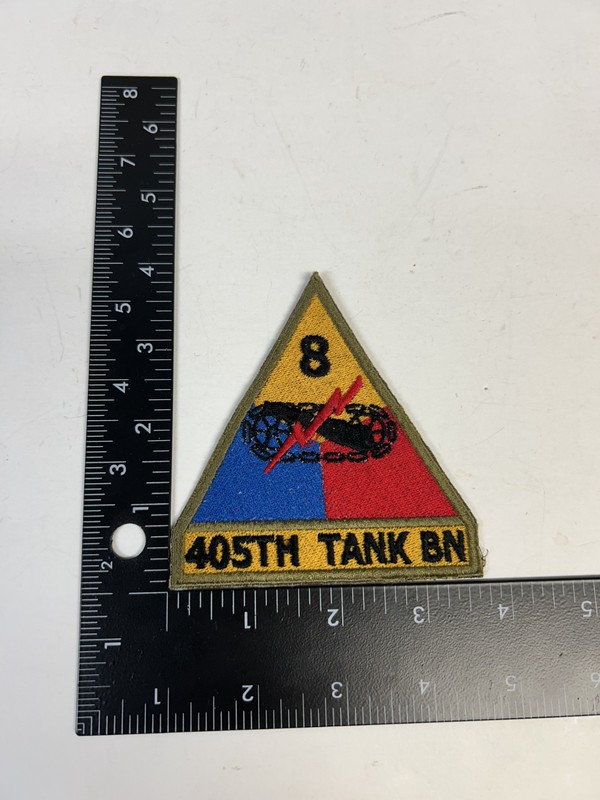 MH573 Repro WW2 US Army Patch 405th Tank Battalion, 8th Armored Division IR29D