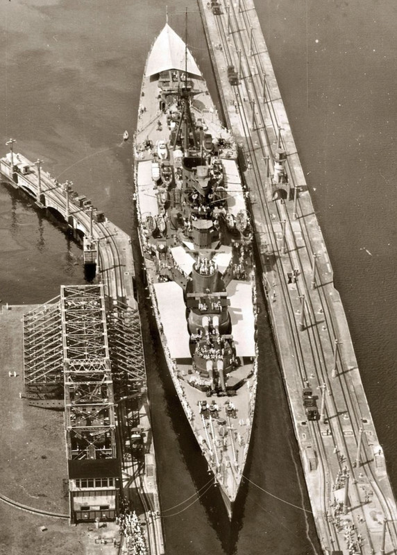 WW2 WWII Photo World War Two / US Navy Battleship USS Idaho BB-42 Construction