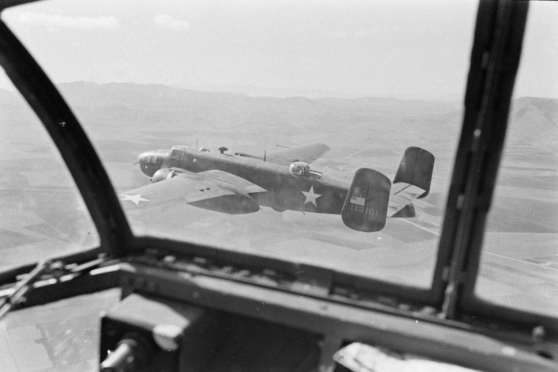 WW2 WWII Photo World War Two / US Army B-25 Mitchell Bomber Algeria 1943 USAAF