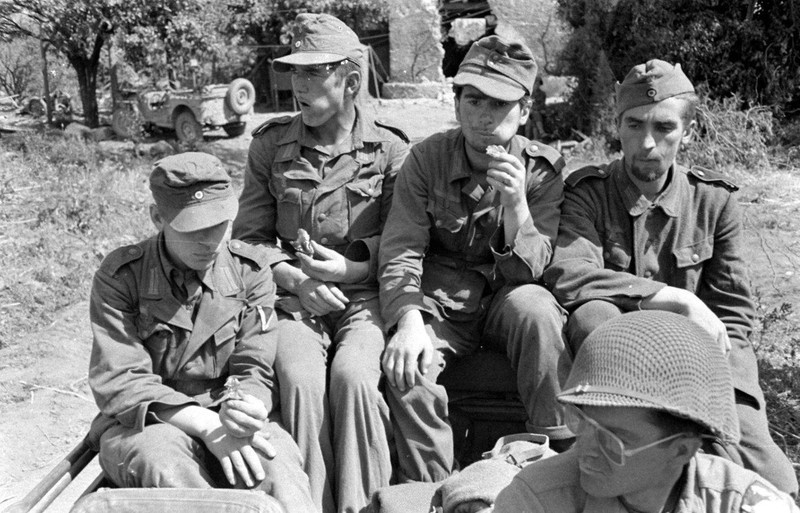 WW2 Photo WWII German POWS On Transport 1944 Italy World War Two / 2402