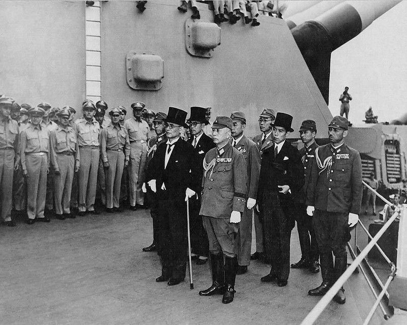JAPANESE SURRENDER WWII 8×10 GLOSSY PHOTO PRINT