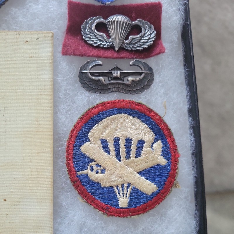 RARE WW2 Invasion Flag Armband ORIGINAL WITH PATCHES AND GLIDER/JUMP WINGS gallery