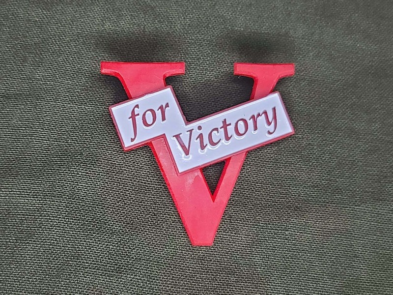 New Reproduction WWII V for Victory Pin Brooch Red Sweetheart Homefront Replica