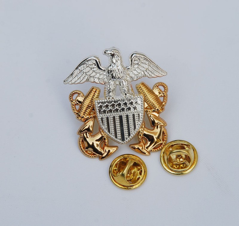 WWII Us Navy Military Officers Hat Metal Pin Badge gallery