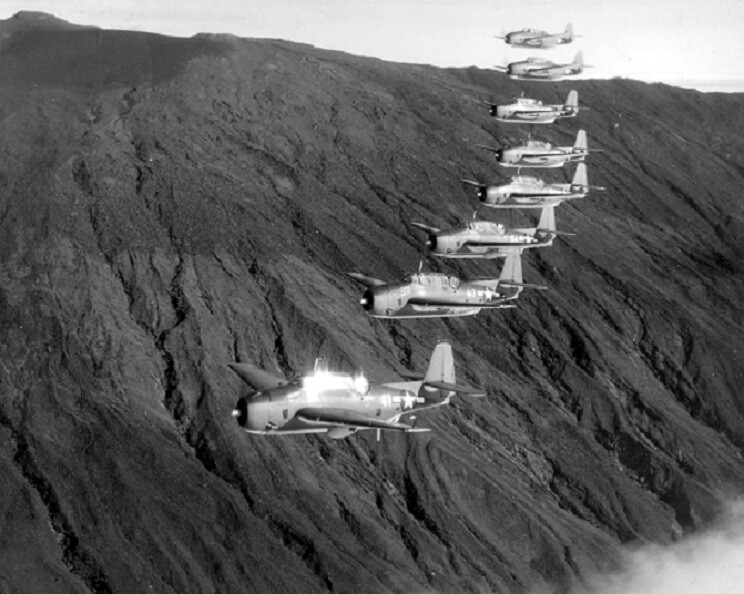 U.S. Navy Grumman TBF-1 Avenger Aircraft in flight 8x10 WWII WW2 Photo 800
