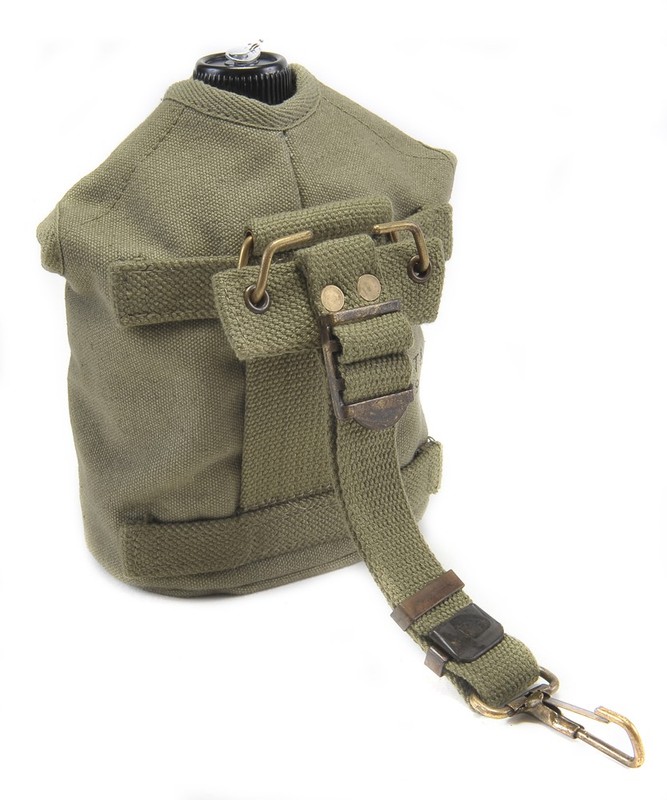 US WW2 Airborne Canteen Cover marked JT&L 1944