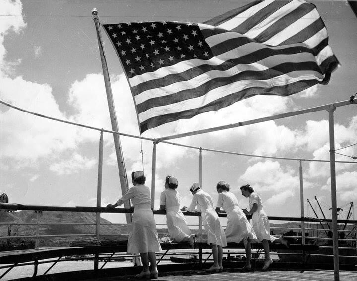 WW2 WWII Photo World War Two /Nurses Aboard a US Navy Hospital Ship