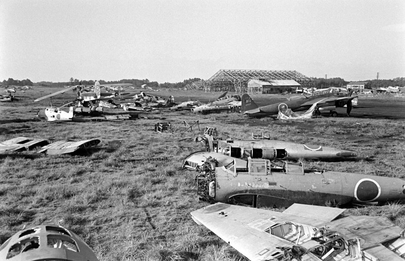 WW2 WWII Photo World War Two / Japanese Aircraft on Airfield in Japan 1945