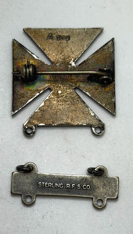 WWII Carbine Iron Cross Badge USA Army Marksmanship Shooting Medal (#2) gallery