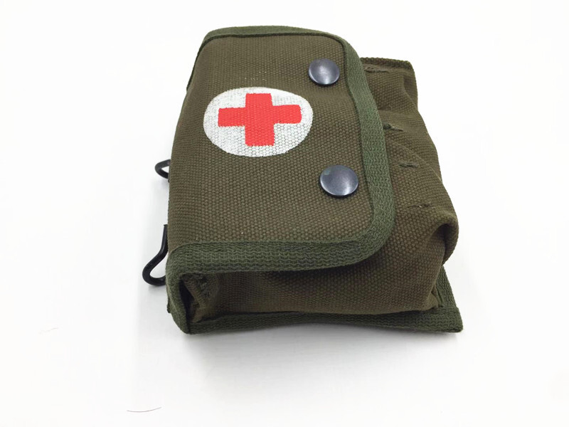 WW2 US ARMY M2 JUNGLE FIRST AID KIT POUCH OUTDOOR FIELD FIRST WITH RED CROSS gallery
