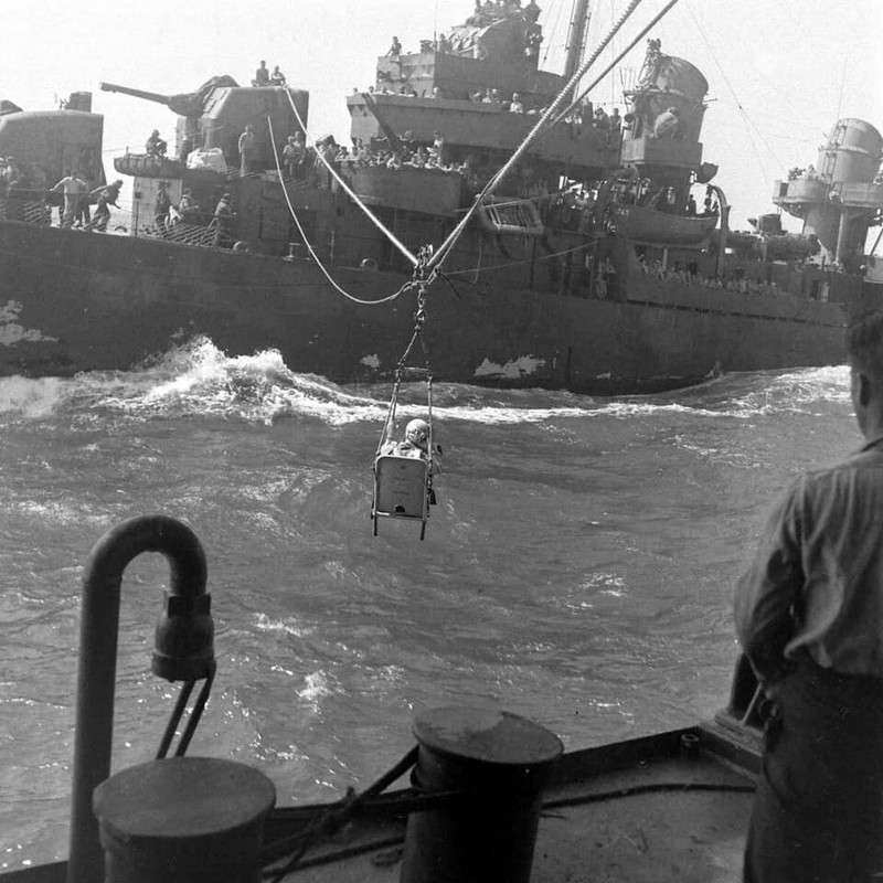 WW2 WWII Photo USS Smalley DD-565 Transfers Pilot to USN CV World War Two 7236
